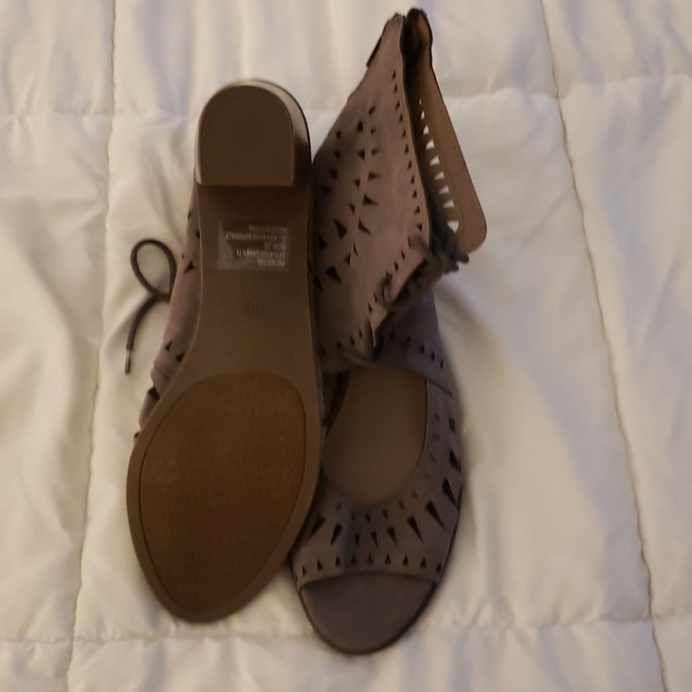 Booties - Picture 3 of 4